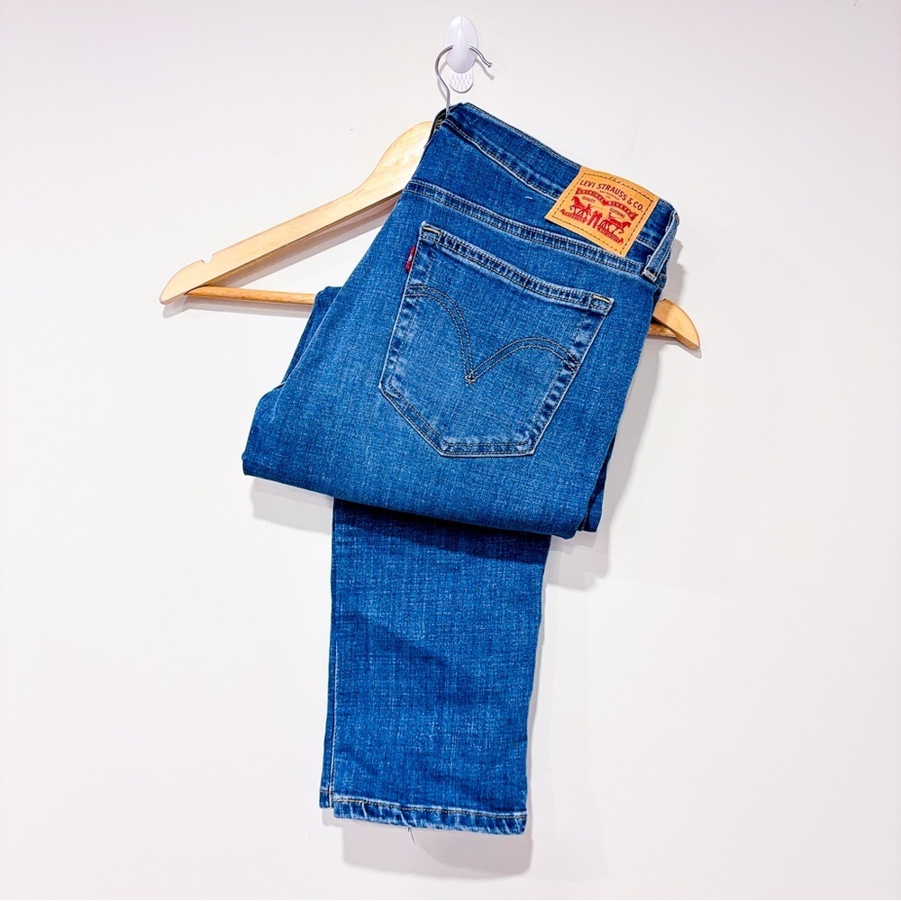 LEVI’S – Distressed boyfriend jeans | Classic relaxed denim * - Picture 2 of 11